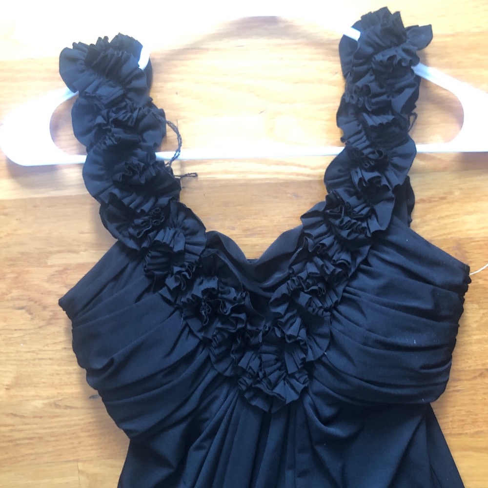 Chic Black Ruffled Dress - Picture 2 of 3